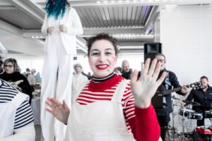 spettacolo-matrimonio-artistidistrada-puglia-mimi-luminosi-farfalle-luminose-ricevimento-nozze-4