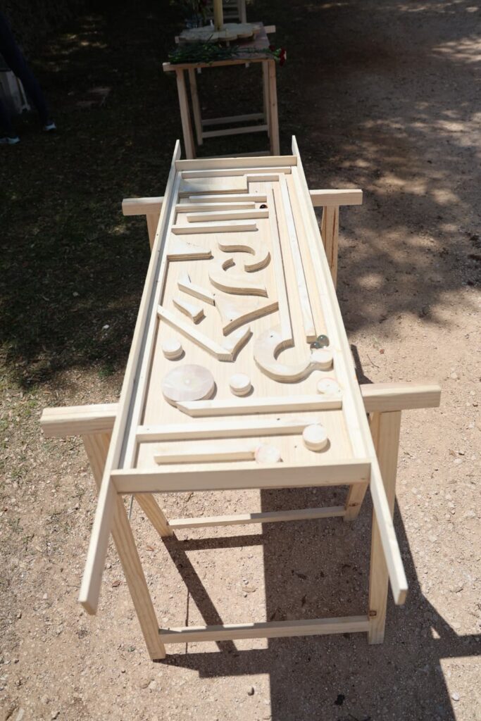 giochi-in-legno-lella-bretella-artistidistrada-puglia-eventi-matrimonio-comunione-cresima-eventi-in-piazza-artistidistradapuglia (35)