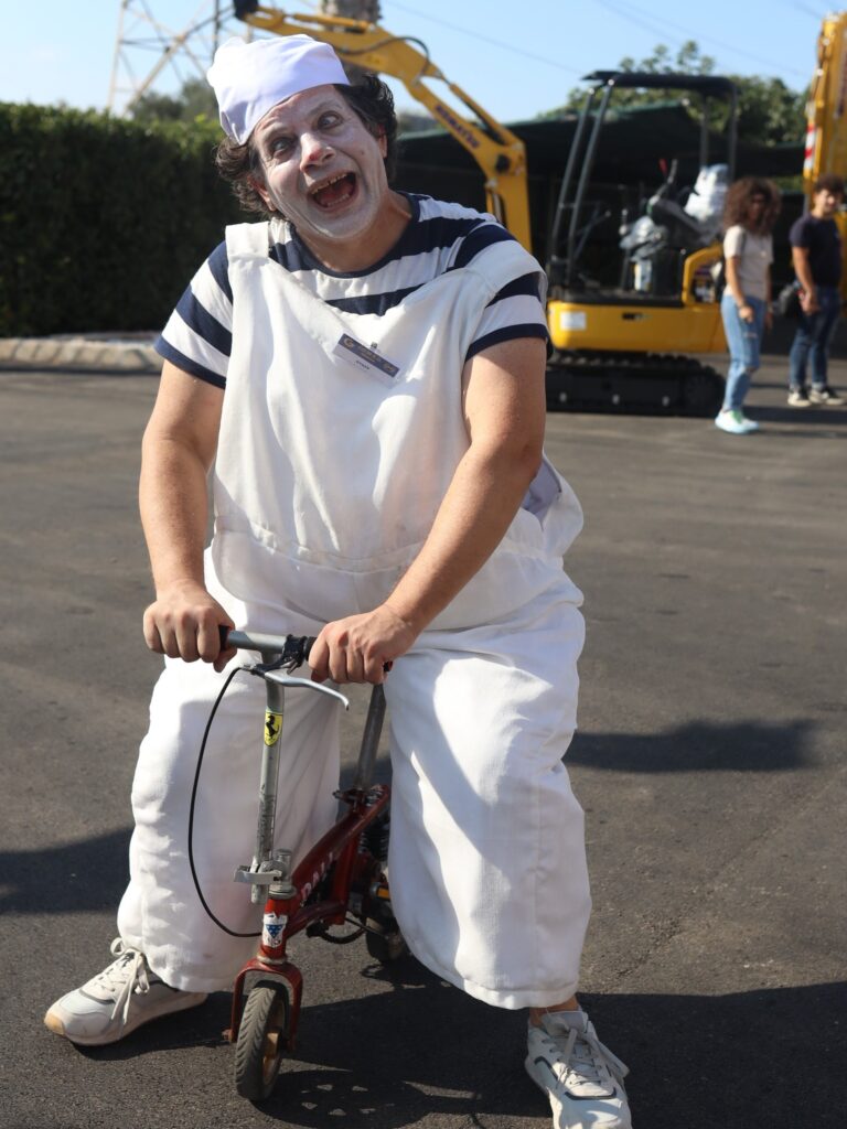 papillon-le-burlo-clown-mimo papillon-le-burlo-clown-mimo