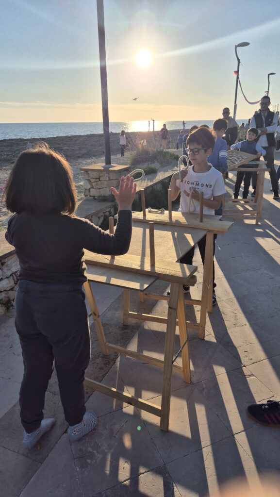 stralunarte-giochi-in-legno-lella-bretella (28)