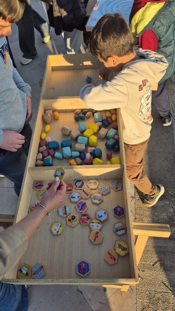 stralunarte-giochi-in-legno-lella-bretella (43)